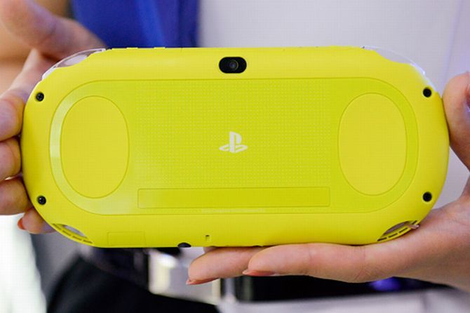 PlayStation Vita - a　PlayStation®Vita PCH-2000 イエロー TGS 2013: Check Out 31 Detailed Pictures of the PS Vita TV, a