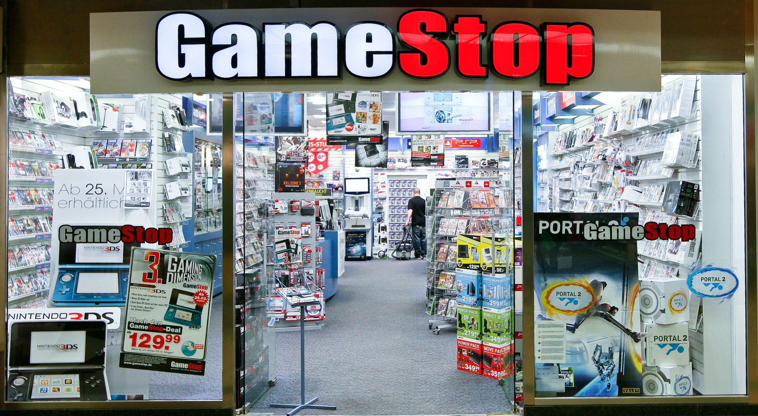 GameStop Chief Customer Officer Is Happy the Next Console Generation ...