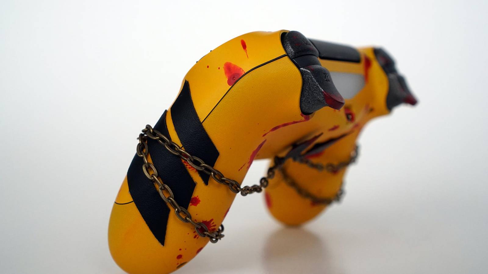 Mortal Kombat 11 PS4 Controller Revealed by Shed of Dreams, Baraka ...