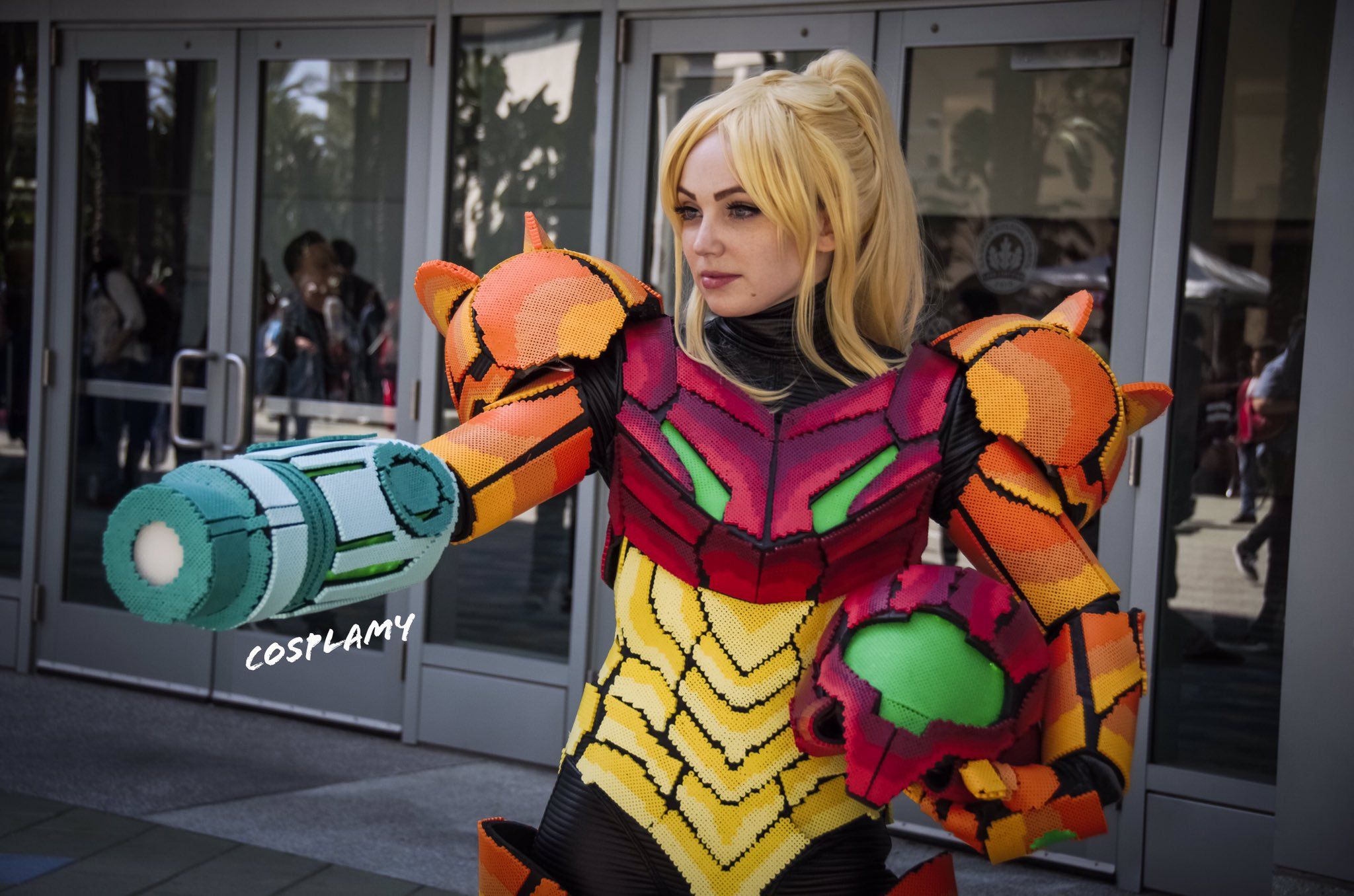 Samus shops cosplay