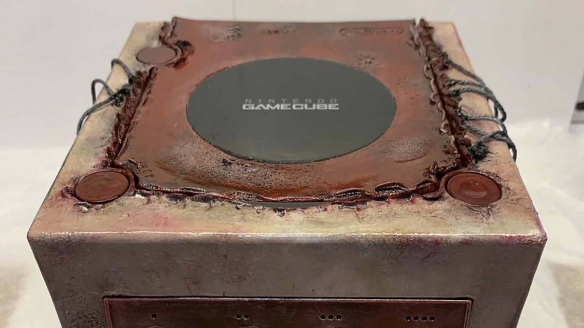 This Custom Made Fleshy GameCube is the Stuff of Nightmares