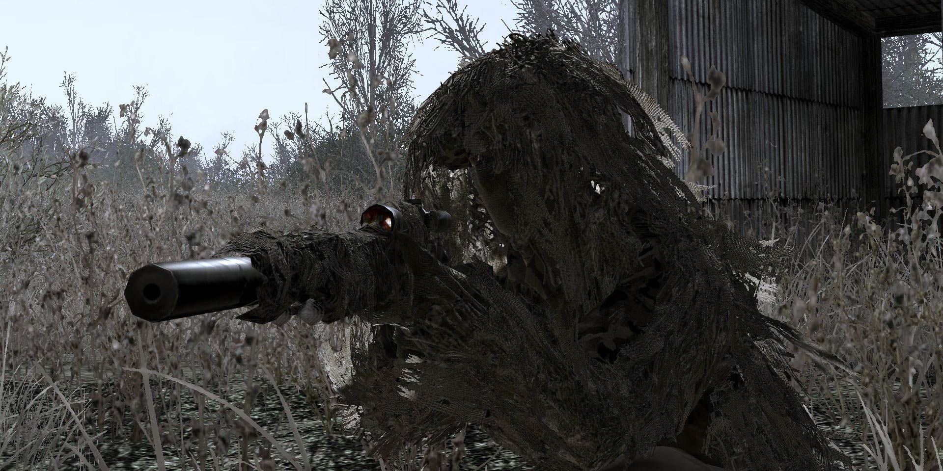 A sniper wearing a ghillie suit in Call of Duty 4: Modern Warfare.