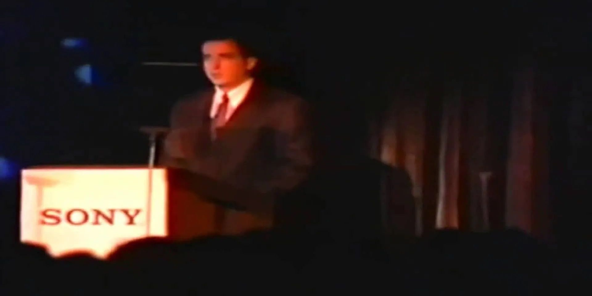 SONY na E3 de 1995: "Toma US$299 no teu peito, SEGA"