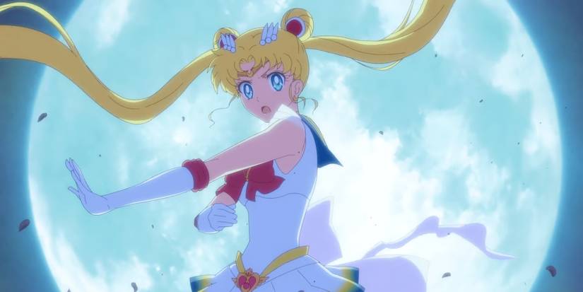 Usagi de Sailor Moon posant devant la lune