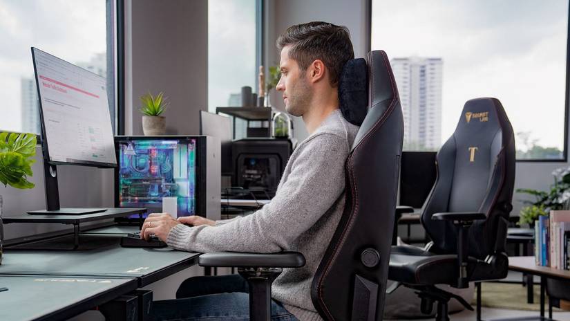 A Gamer’s Guide to Ergonomics: Esports Physical Therapist Dr. Jordan ...