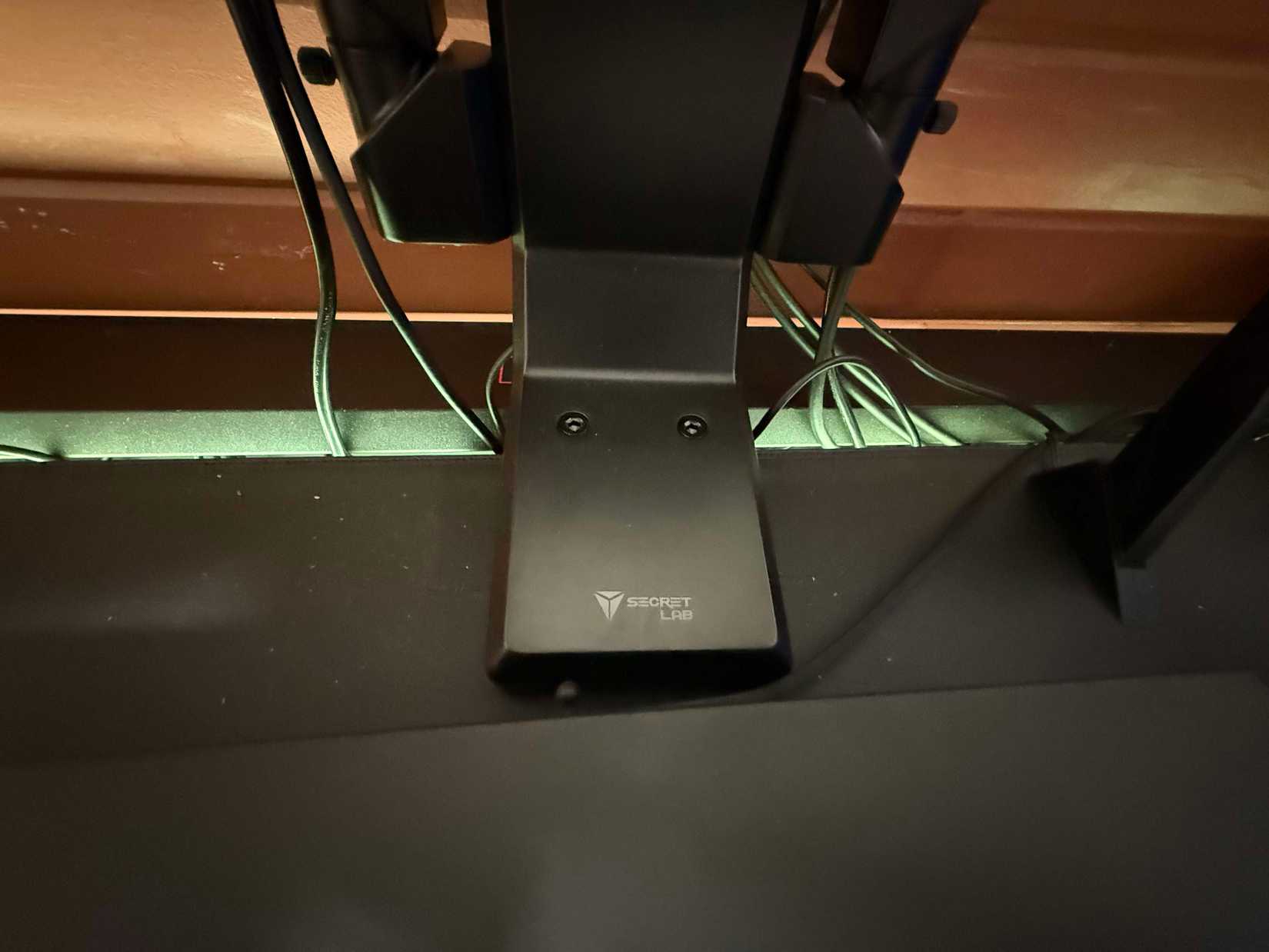 Secretlab MAGNUS Vertical Monitor Stand Review