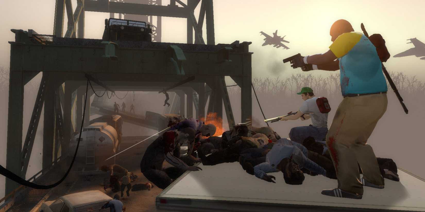 ڕاهێنەر و ئێلیس تەقە لە Infected دەکەن لەسەر پردێک لە فیلمی Left 4 Dead 2