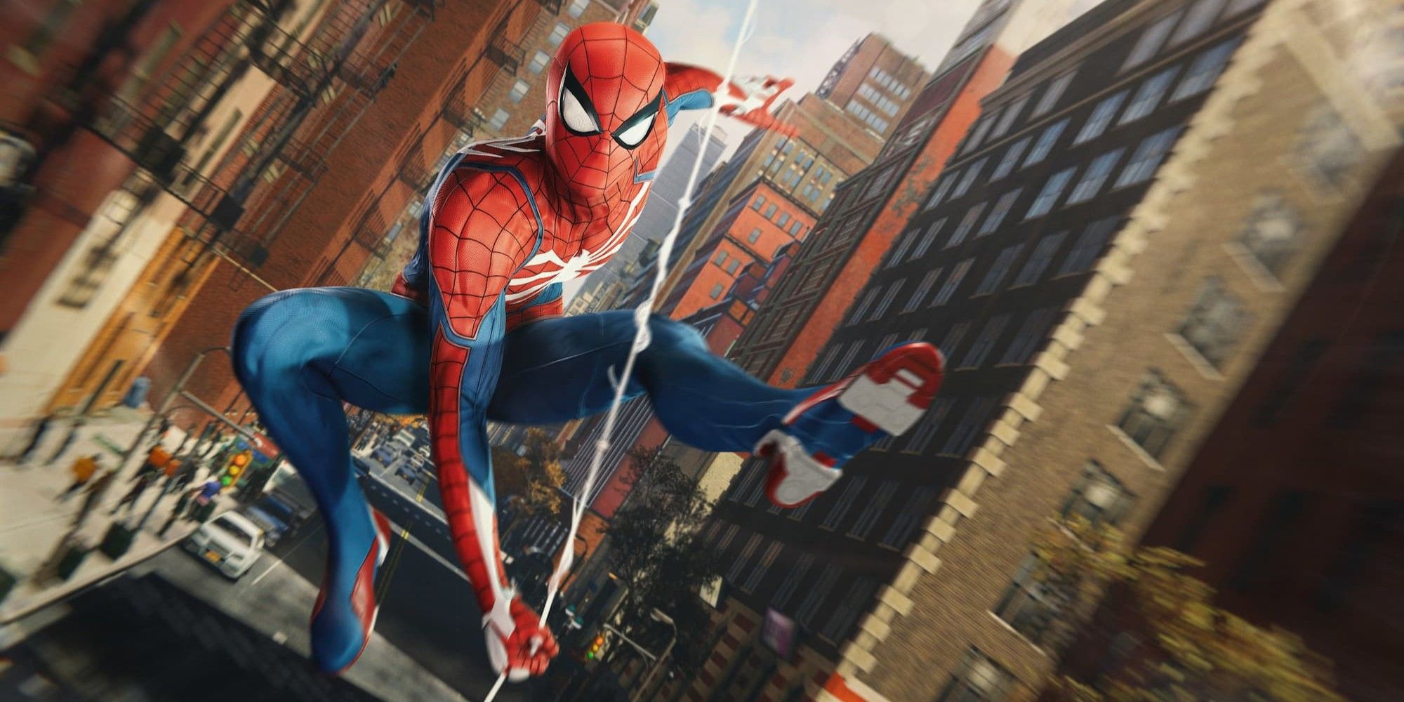 Spider-Man se balancea por la ciudad de Nueva York en Spider-Man Remastered de Marvel
