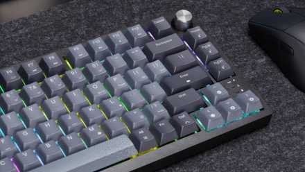 Corsair K65 Plus