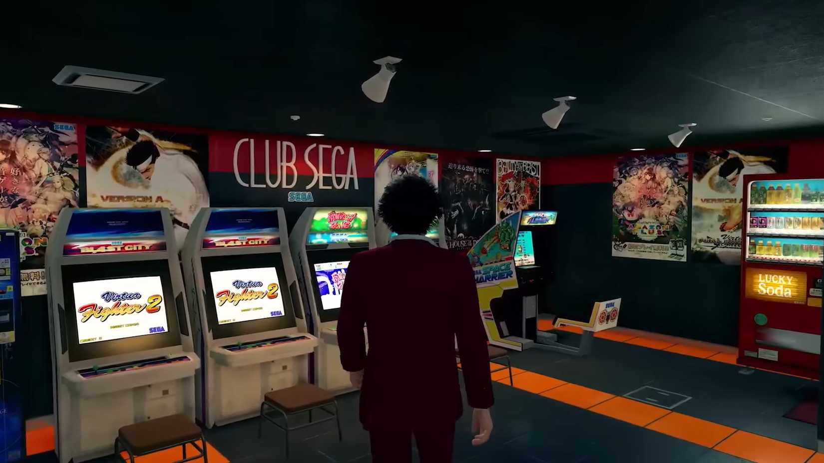 ichiban entering an arcade