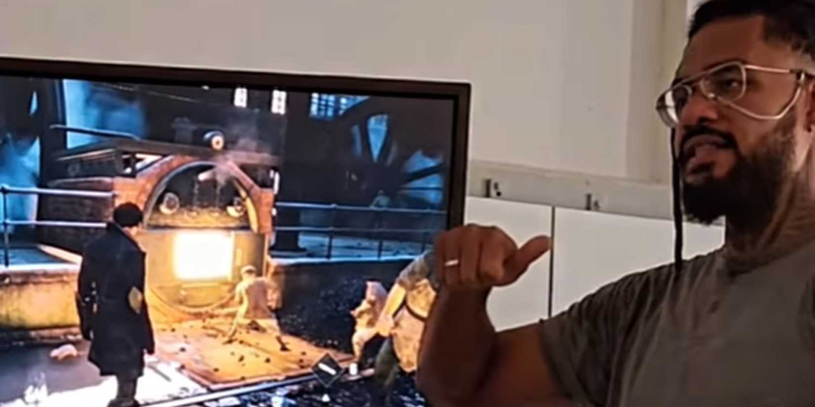 Teacher Goes Viral for Playing Assassins Creed Syndicate in Class to Teach About History 2