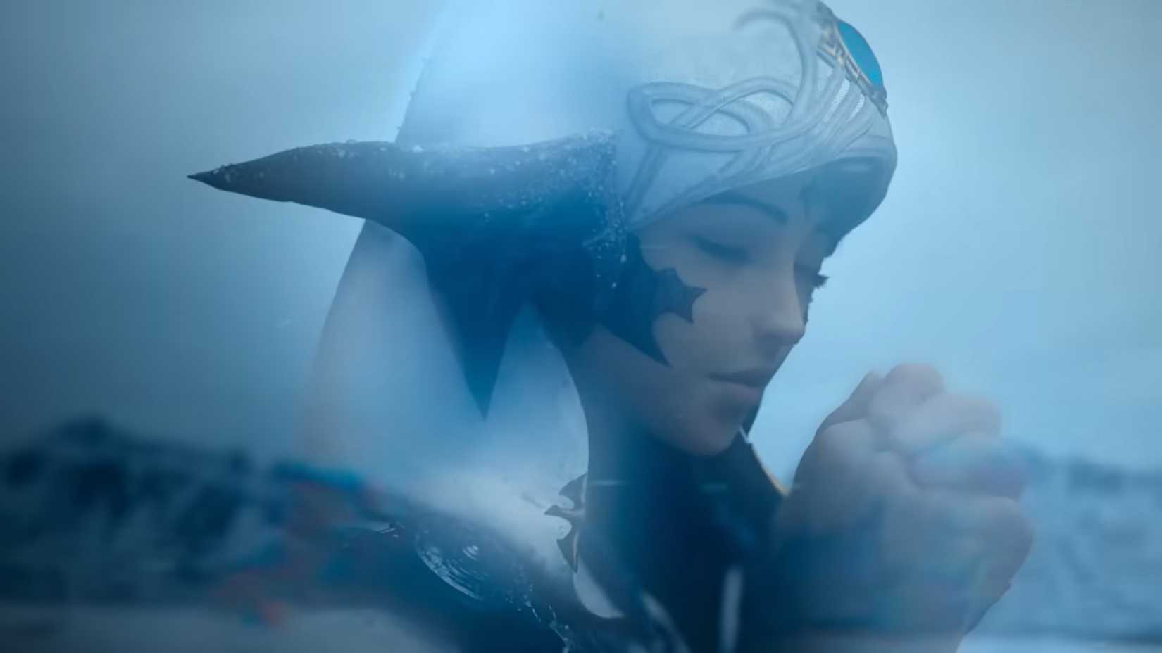 Final Fantasy 14 Evercold Praying Woman