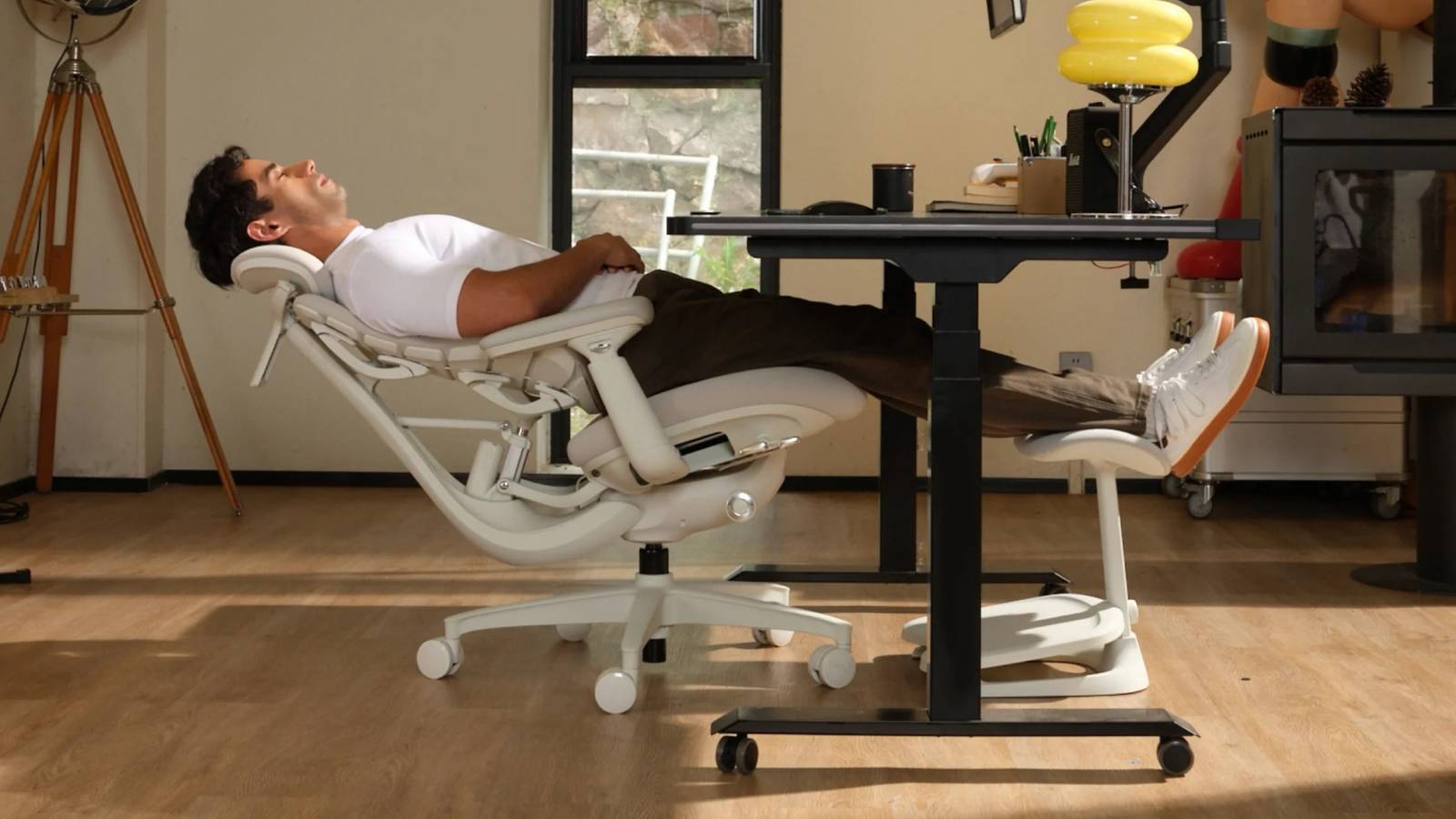 LiberNovo Omni Pro Dynamic Ergonomic Chair Review: When a Chair Deserves to Go Viral